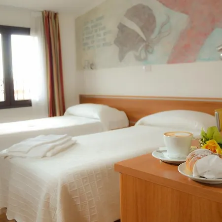 Hotel Sale 3*